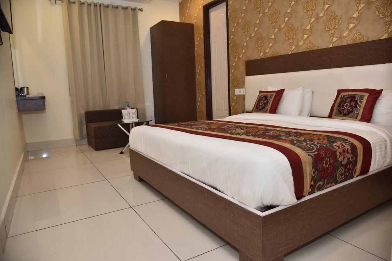 Hotel Oscar أمريتسار المظهر الخارجي الصورة