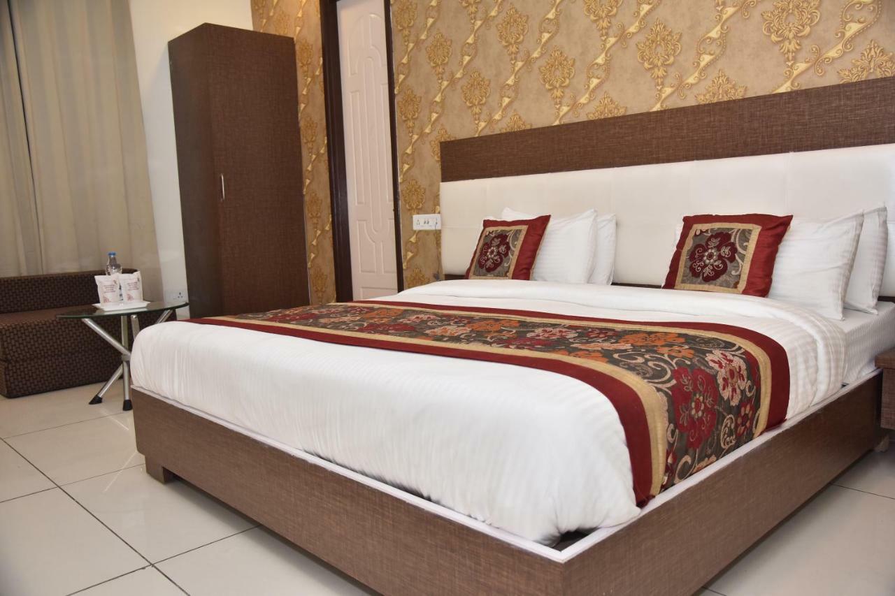 Hotel Oscar أمريتسار المظهر الخارجي الصورة